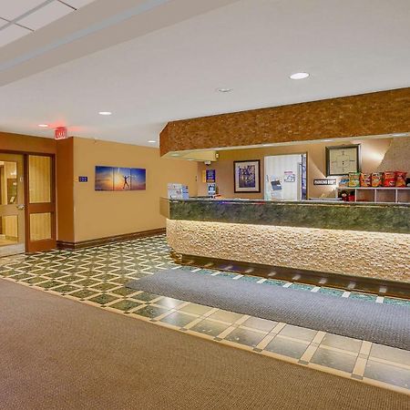 Days Inn By Wyndham Niagara Falls Lundys Lane Eksteriør bilde