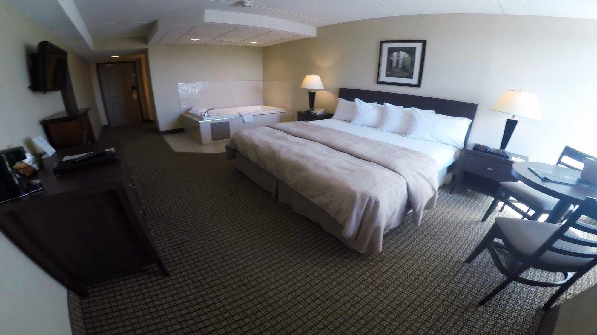 Days Inn By Wyndham Niagara Falls Lundys Lane Eksteriør bilde