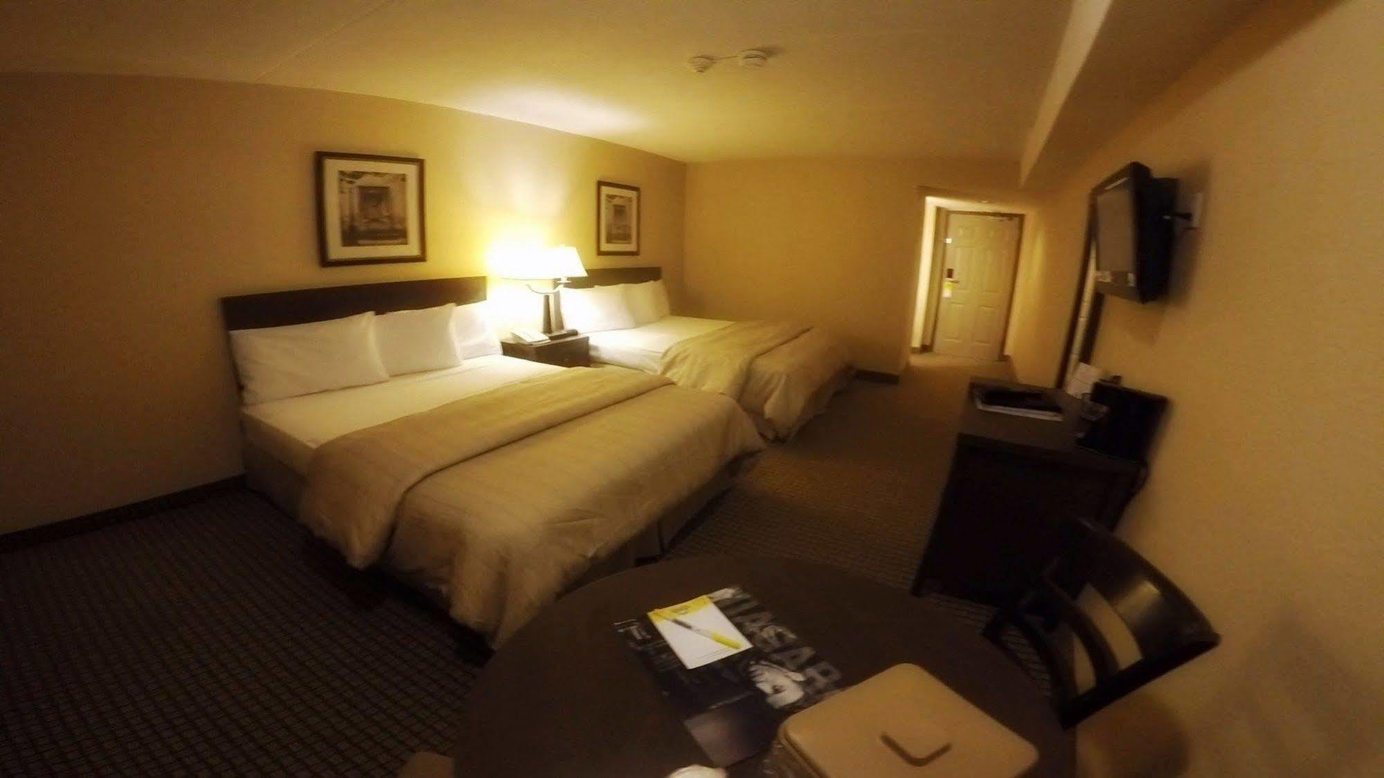 Days Inn By Wyndham Niagara Falls Lundys Lane Eksteriør bilde